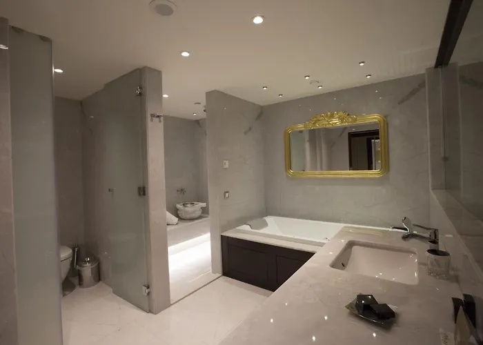King Suite