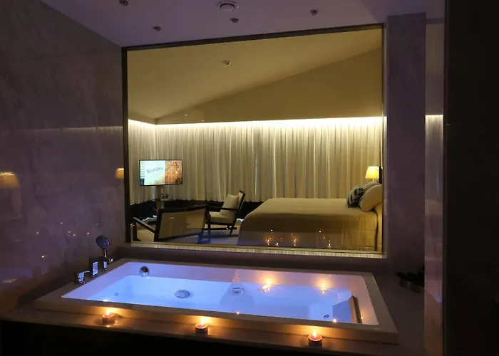 Corner Suite